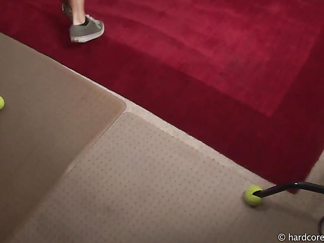 Foot fetish model Layla Sin getting naked on cam