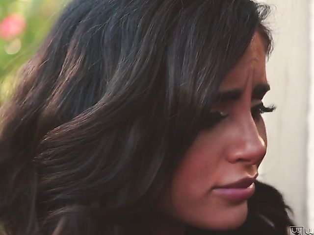 Lesbian young kitties Kristen Scott and Naomi Woods