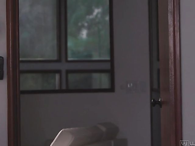 Lesbian young kitties Kristen Scott and Naomi Woods