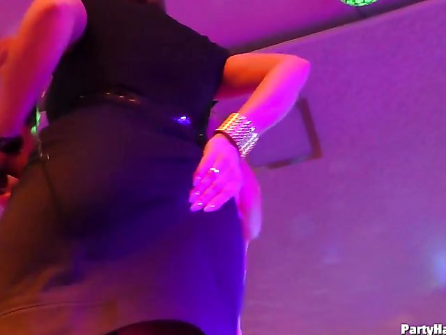 Male strippers bang the girls in the club