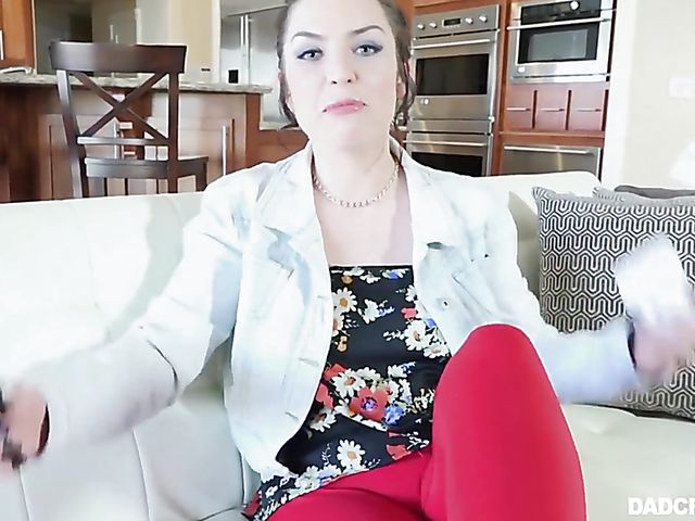 Raven Reign gives a foot job to her stepdad and gets screwed