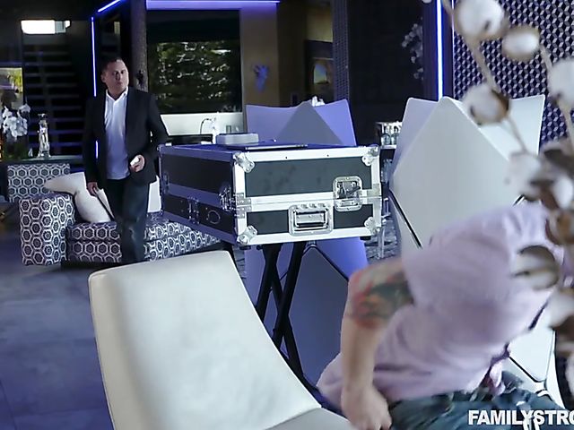 Horny guy bangs his dads girlfriend Brooke Karter 