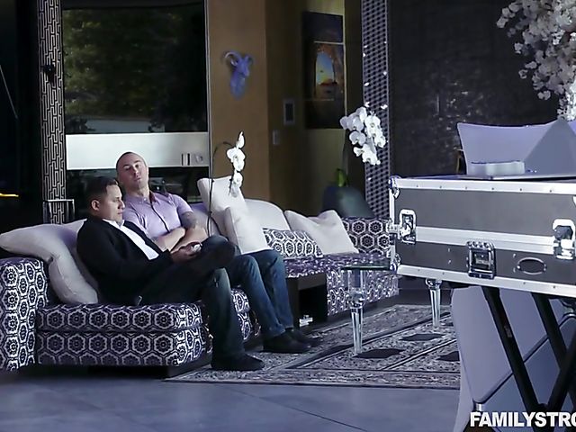 Horny guy bangs his dads girlfriend Brooke Karter 