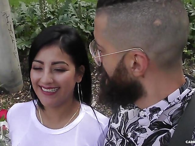 Hottie shows off her colombian ass and gets fucked