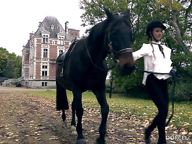 Royal FFM threesome with Alexis Crystal and Tiffany Tatum