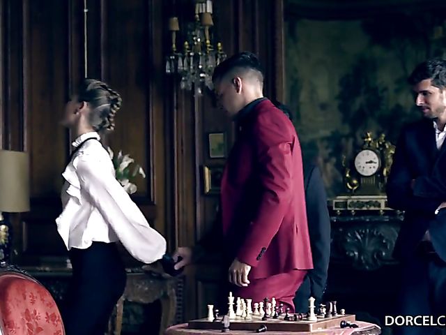 Royal FFM threesome with Alexis Crystal and Tiffany Tatum