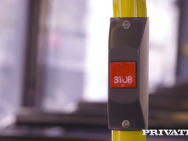 Doggy style at the laundry with Mia Malkova