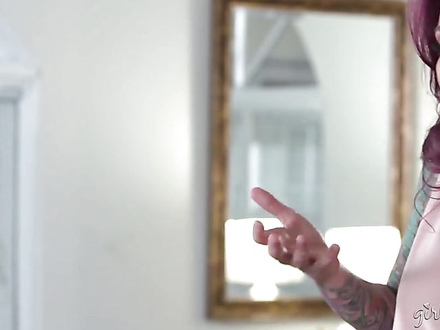 Quinn Wilde and Monique Alexander's crazy lesbian session