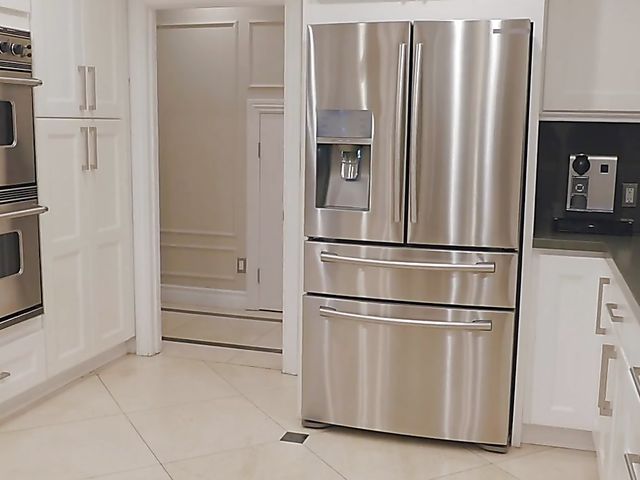 Bushy Karlee Grey with big natural gets railed