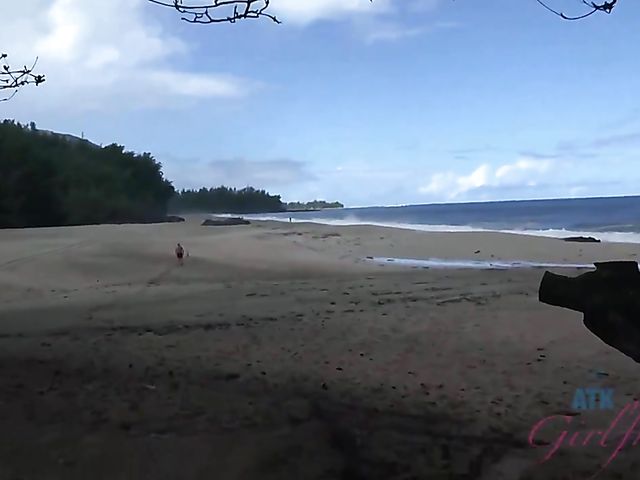 Car sex with his smoking girlfriend Jade