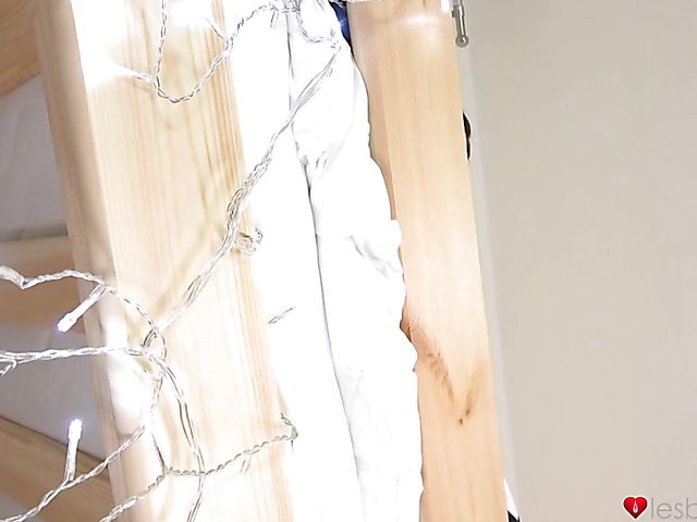 European lesbian dolls Lilu Moon and Paulina Soul sharing the bed