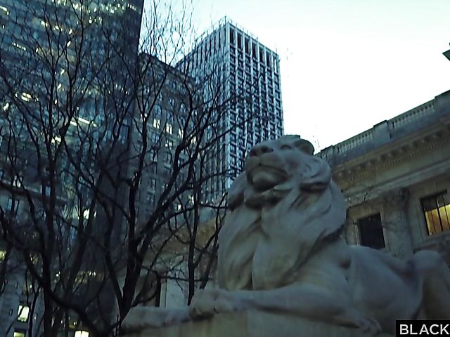 Jennifer White handling a giant black cock