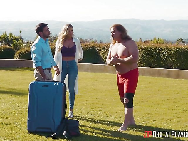 Hot babe Jessa Rhodes is a gorgeous sex maniac