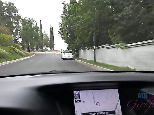 Hime Marie offers her wet pussy by her boyfriend