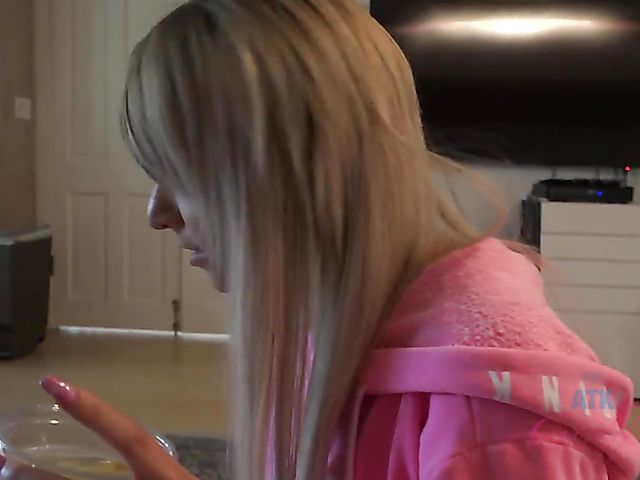 Hime Marie offers her wet pussy by her boyfriend