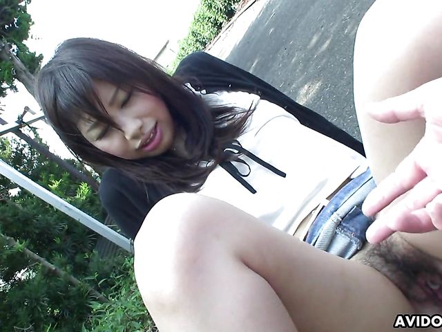 Public Japanese pissing with Karin Asahi