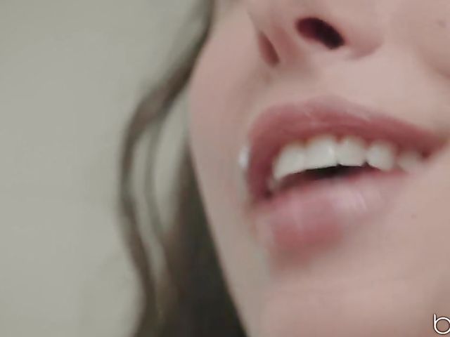 Lesbian college girls Abigail Mac and Ivy Wolfe get nasty