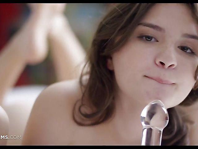 Cute lesbian kitties Haily Sanders and Eva Lust