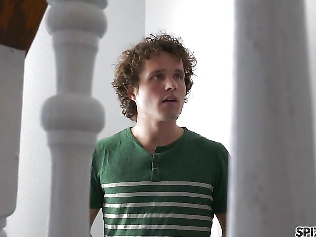 Big tits threesome with Kenzie Taylor and Valentina Nappi