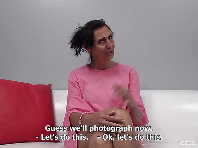 Czech mature newcomer Klaudie gives a handjob