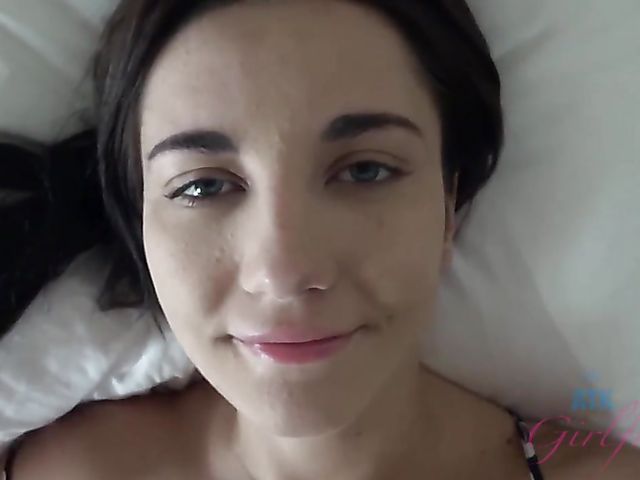 Cute girlfriend anal pounded in the morning