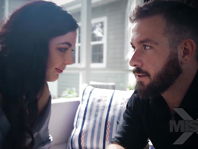 Jill Kassidy and Whitney Wright try lesbian sex