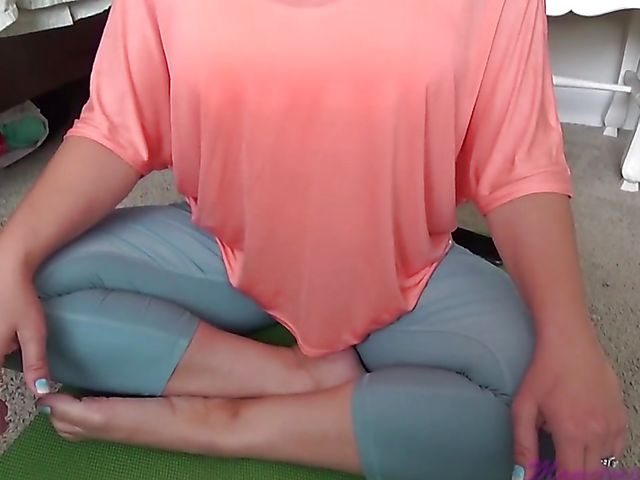 Busty stepmom Brianna Beach seduces her stepson into fucking