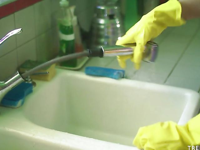 Sexy redhead Bree Daniels seduces a plumber