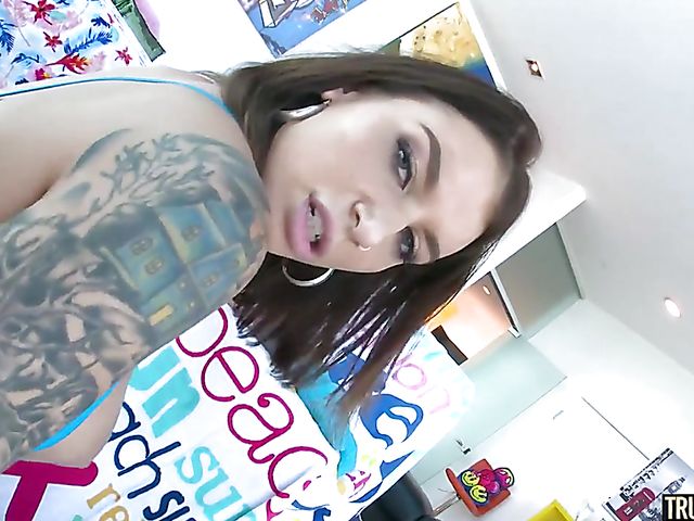 FFM anal with big ass hotties Ivy Lebelle and Giselle Palmer