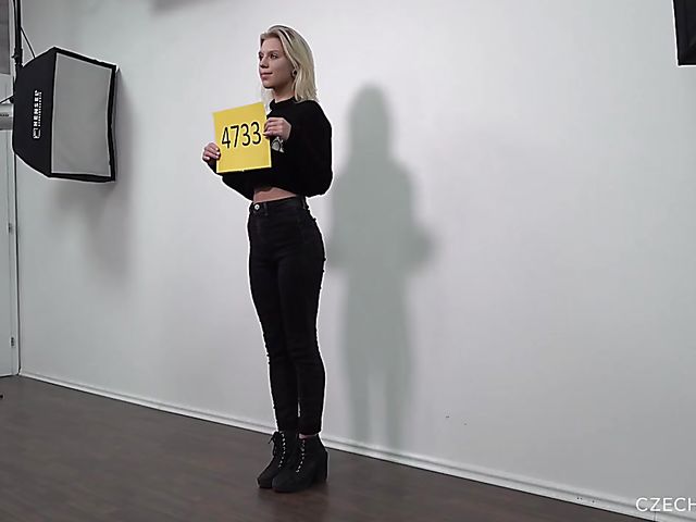 Czech casting with 20-year-old cutie Vendy