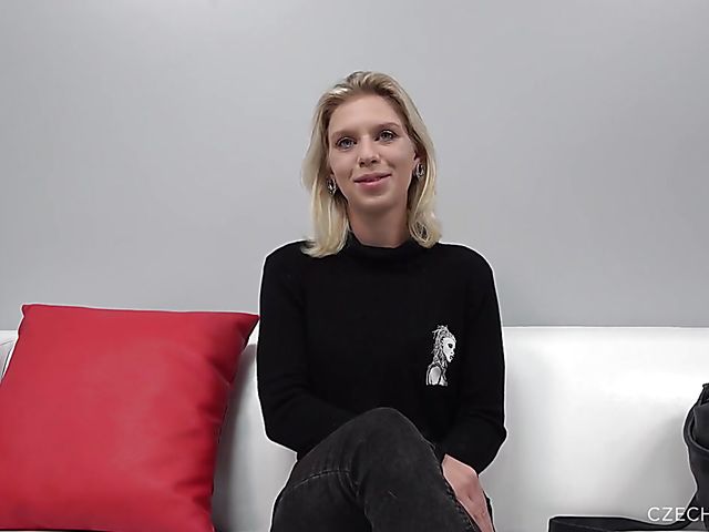 Czech casting with 20-year-old cutie Vendy