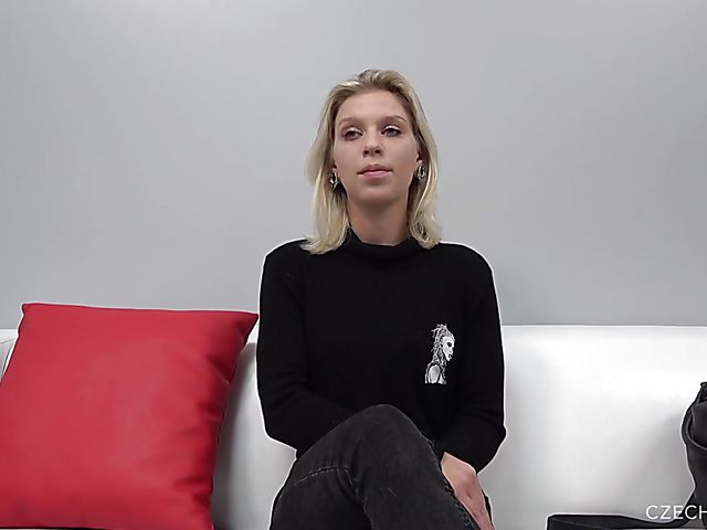 Czech casting with 20-year-old cutie Vendy