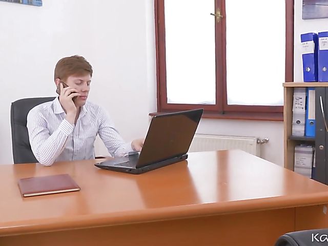 Office sex with young secretary Lara Duro