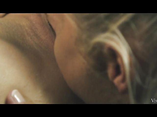 Lesbian mommy Kathy Anderson tongue fucks Shona River