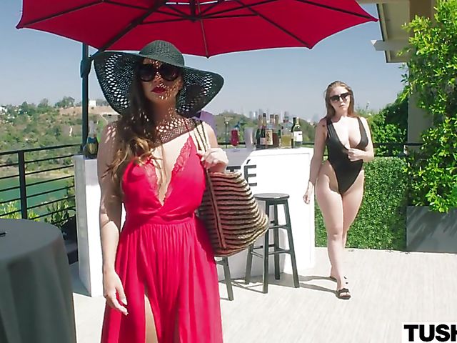 Big tits anal threeway with Abigail Mac and Lena Paul