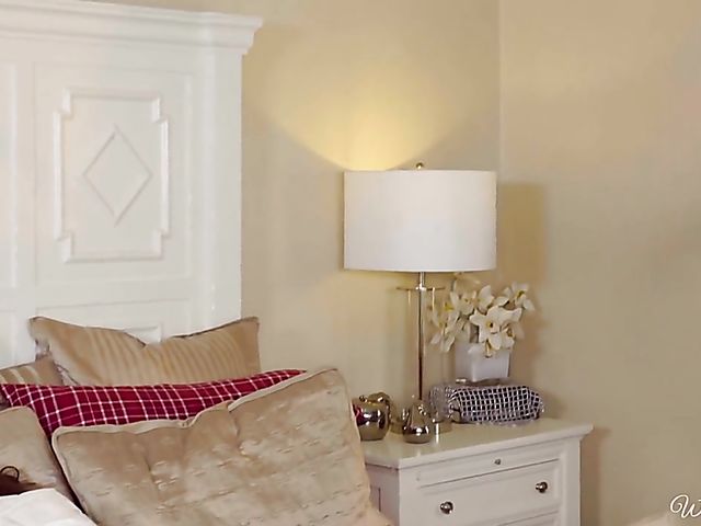 Lesbian love birds Blair Williams and Jojo Kiss