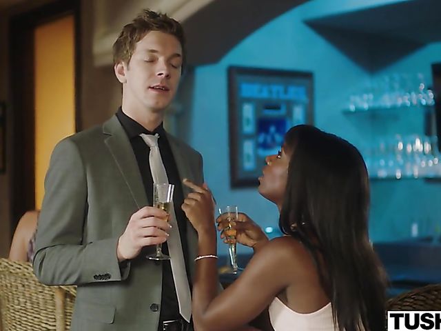 Lesbian ass worship with Abigail Mac and Kissa Sins