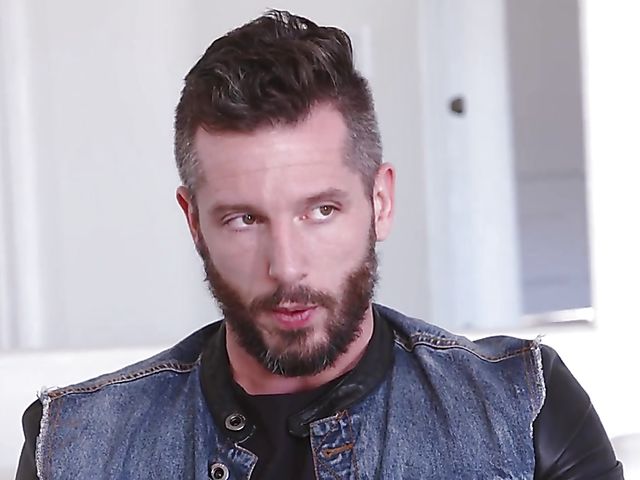 Titty fuck and doggy in the bath with amazing MILF Alexis Fawx