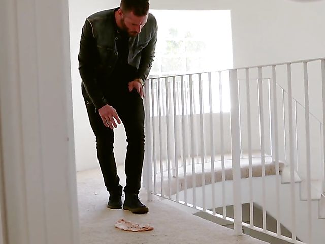 Titty fuck and doggy in the bath with amazing MILF Alexis Fawx