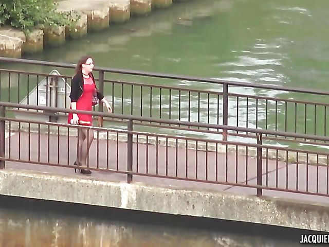 French DP with 28-year-old slut Sandra