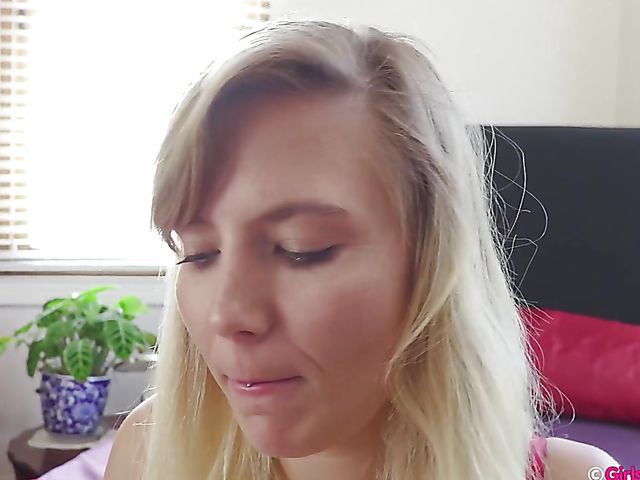 Shaved Australian girl Stella rubbing pussy in her bed