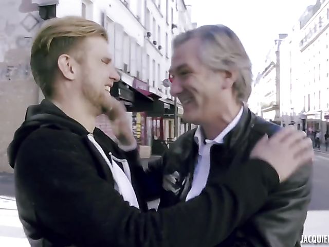 French beauty Candice gets pounded at the bar