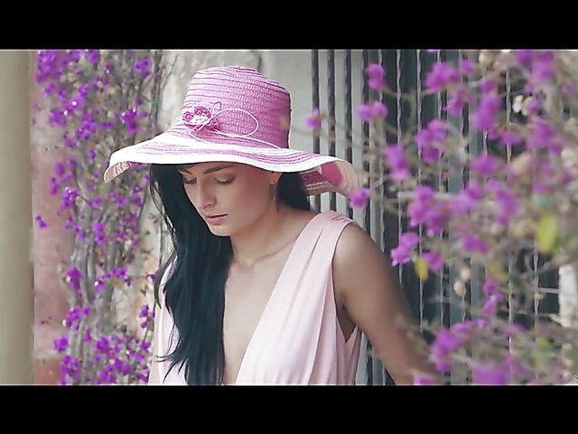 Passionate sex with hot senorita Lee Anne