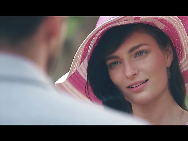 Passionate sex with hot senorita Lee Anne