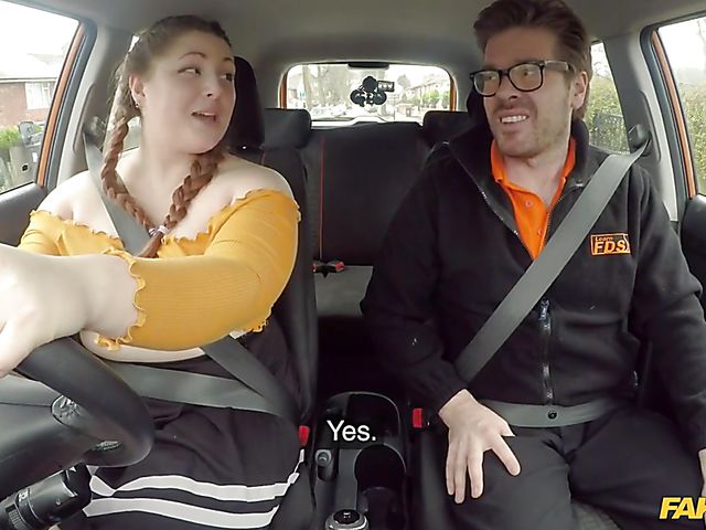 Tattooed BBW Estella Bathory fucking instead of driving
