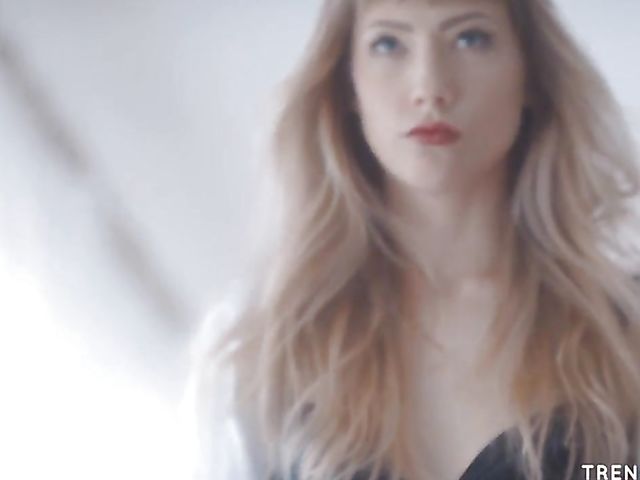 Lingerie babe Ivy Wolfe gets pounded hard