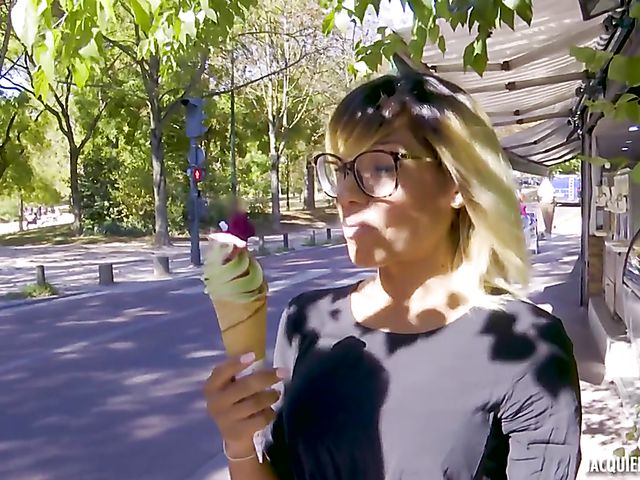 Jacquie et Michel threesome with 33-year-old Rose