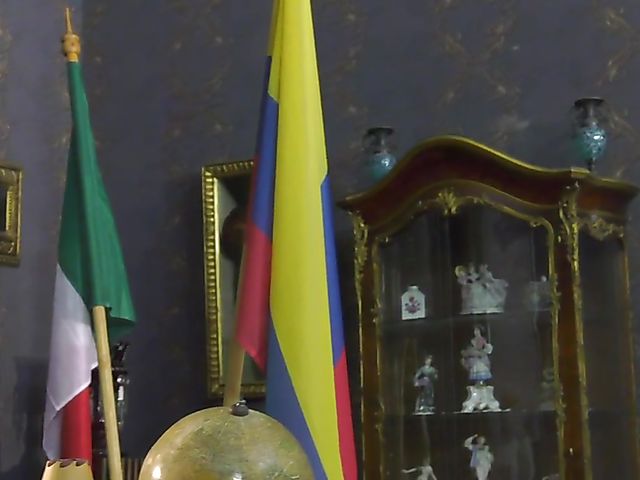 Euro threesome with sexy girls Zazie Skymm and Kalisy 