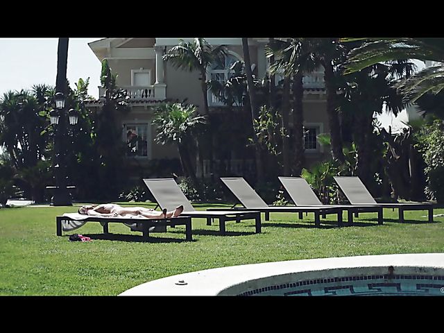 Hot babe in pink bikini Lexi Layo gets it on