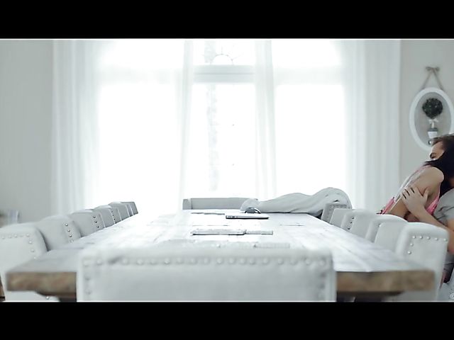 Hot babe in pink bikini Lexi Layo gets it on